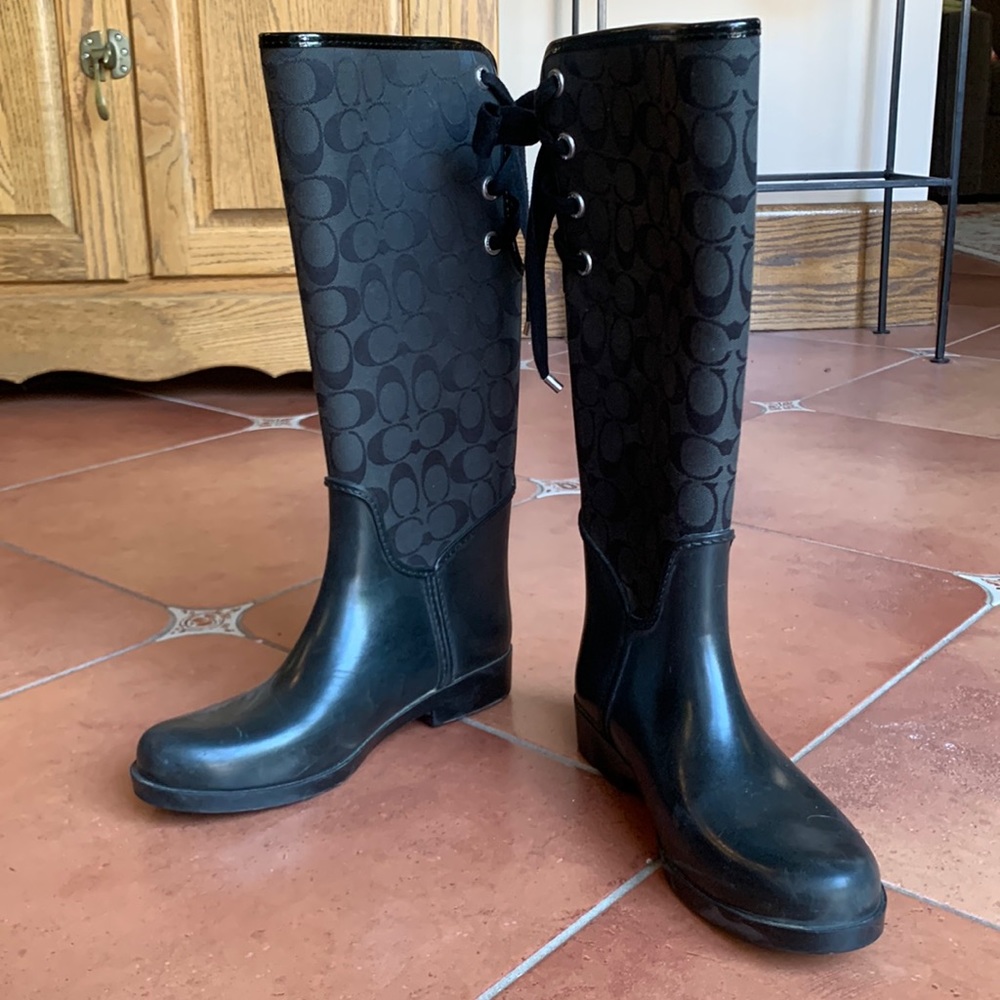 Coach size 8 rain boot